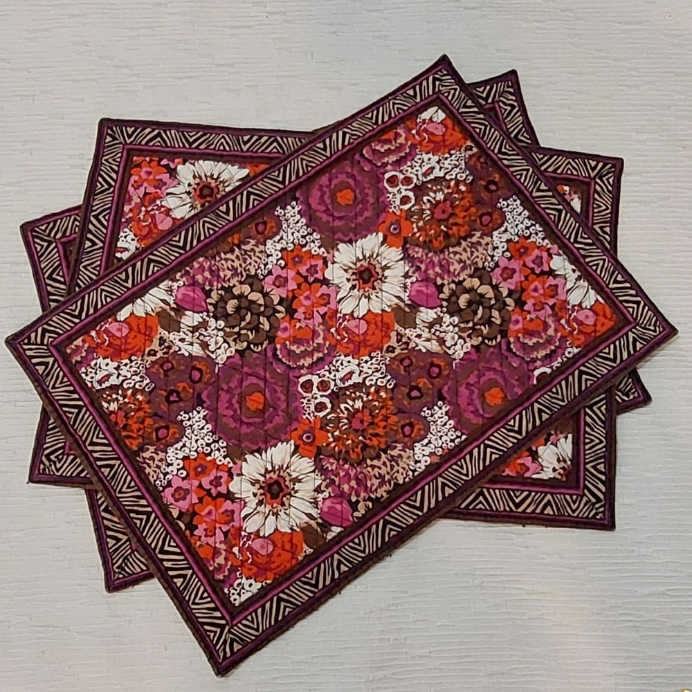 Vera Bradley Floral Quilted Patchwork  Placemats Set Of 3 - Pink, Red & Purple